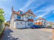 2 bedroom apartment for rent in Southwood Avenue,...