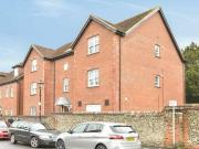 2 bedroom apartment for rent in Station Road Alresford...