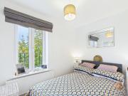 2 bedroom apartment for rent in Station Road, East...