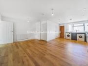 2 bedroom apartment for rent in Station Road West...