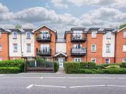 2 bedroom apartment for rent in Stephens Court, Station...