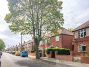 2 bedroom apartment for rent in Strathmore Road,...