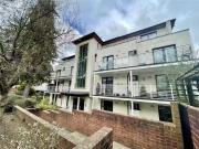 2 bedroom apartment for rent in Surrey Road,...