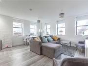 2 bedroom apartment for rent in Surrey Street, Saint...
