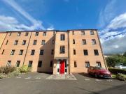 2 bedroom apartment for rent in Templars Court,...