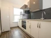 2 bedroom apartment for rent in Vicarage Road,...