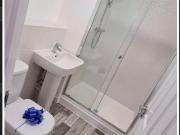 2 bedroom apartment for rent in Waterfield Close,...