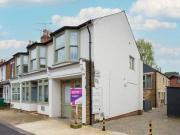 2 Bedroom Apartment For Rent In Watford