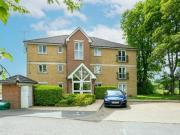 2 Bedroom Apartment For Rent In Watford, Hertfordshire