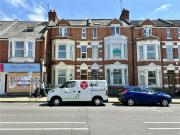 2 bedroom apartment for rent in Wellingborough Road,...