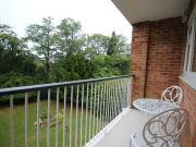 2 bedroom apartment for rent in West Cliff Road,...
