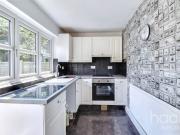 2 bedroom Apartment for rent in Westcliff on sea