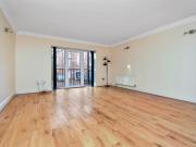 2 bedroom apartment for rent in Woodside Park Road,...