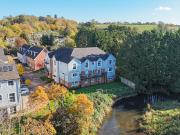 2 bedroom ground flat for sale