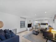 2 Bedroom Apartment For Sale In Bull Inn Court