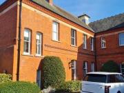 2 Bedroom Apartment For Sale In Chigwell, Essex