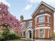 2 Bedroom Apartment For Sale In Dulwich, London