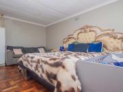 2 Bedroom apartment for sale in Florida, Roodepoort