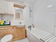 2 bedroom apartment for sale in Garden Flat, De Parys...