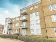 2 bedroom apartment for sale in Heron Way Maidenhead SL6