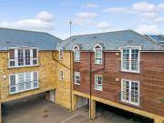 2 Bedroom Apartment For Sale In Hertford, Hertfordshire