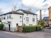 2 Bedroom Apartment For Sale In Hertford, Hertfordshire