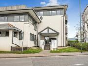 2 Bedroom Apartment For Sale In Horsham
