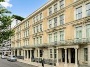 2 Bedroom Apartment For Sale In Kensington, London