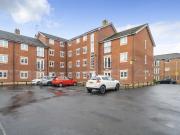 2 bedroom apartment for sale in Lawnhurst Avenue,...