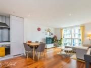 2 bedroom apartment for sale in Lincoln Plaza LONDON E14