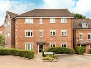 2 bedroom apartment for sale in Lockhart Road, Watford,... 2 bedroom apartment for sale in Lockhart Road, Watford,...