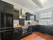 2 Bedroom Apartment For Sale In London