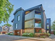 2 bedroom apartment for sale in Montague Close, Hatfield...