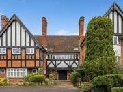 2 Bedroom Apartment For Sale In Oxshott, Surrey