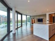 2 Bedroom Apartment For Sale In Parr´s Way, London