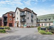 2 Bedroom Apartment For Sale In Ringwood Road, Ferndown