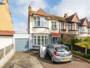 2 Bedroom Apartment For Sale In Southend on sea
