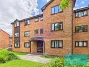 2 bedroom apartment for sale in St James Court, Voltaire...