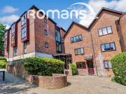 2 bedroom apartment for sale in Staple Gardens,...