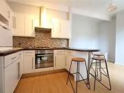 2 Bedroom Apartment For Sale In The Crescent, Farnham,...