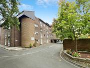 2 bedroom apartment for sale in Thornhill Road,...