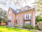 2 Bedroom Apartment For Sale In Twickenham, London