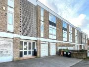 2 Bedroom Apartment For Sale In Welling, Kent