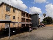 2 Bedroom Apartment For Sale in Weltevreden Park