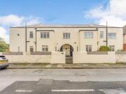 2 Bedroom Apartment For Sale In West Kirby