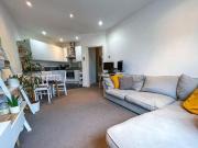 2 Bedroom Apartment For Sale In West Molesey 2 Bedroom Apartment For Sale In West Molesey
