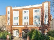 2 Bedroom Apartment For Sale In West Norwood, London