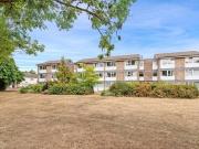 2 bedroom apartment for sale in Williams Close Brampton...