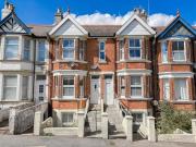 2 Bedroom Apartment Hastings East Sussex 98903796
