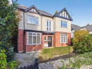 2 Bedroom Apartment House to Rent